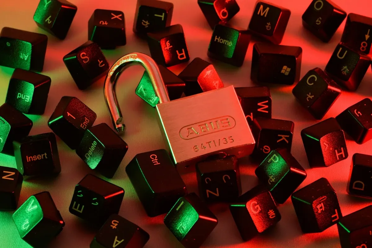 Attacco a BonkDAO: il portafoglio usa token BONK e ruba $ 21 milioni